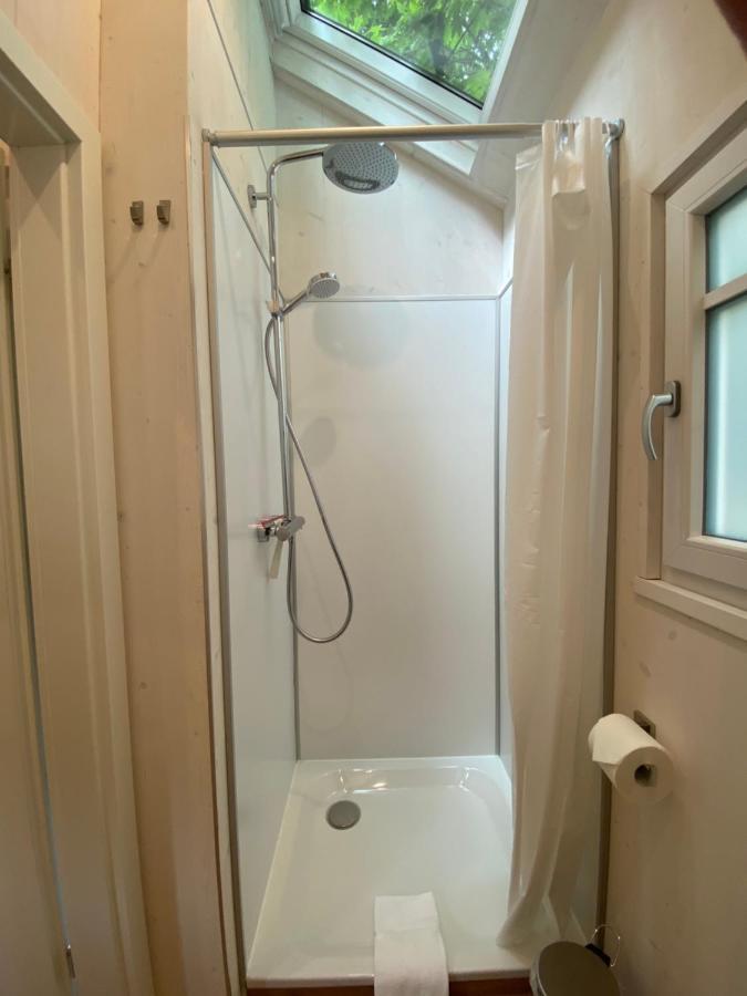 Tiny House Ahse Im Pier9 Tiny House Hotel Hamm  Bagian luar foto